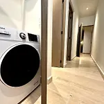 2Br Modern Condo - Rooftop Pool With Stunning Views